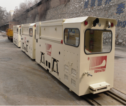 XK6-9/140型交流窄轨蓄电池工矿机车